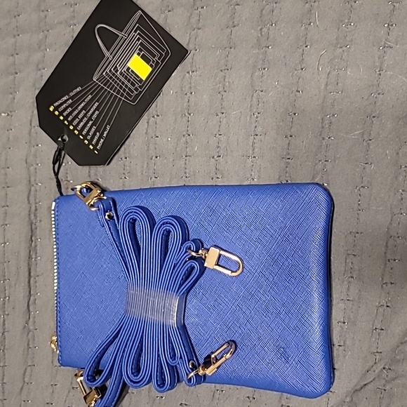 *NWT* OTG247  Crossbody - Picture 2 of 4